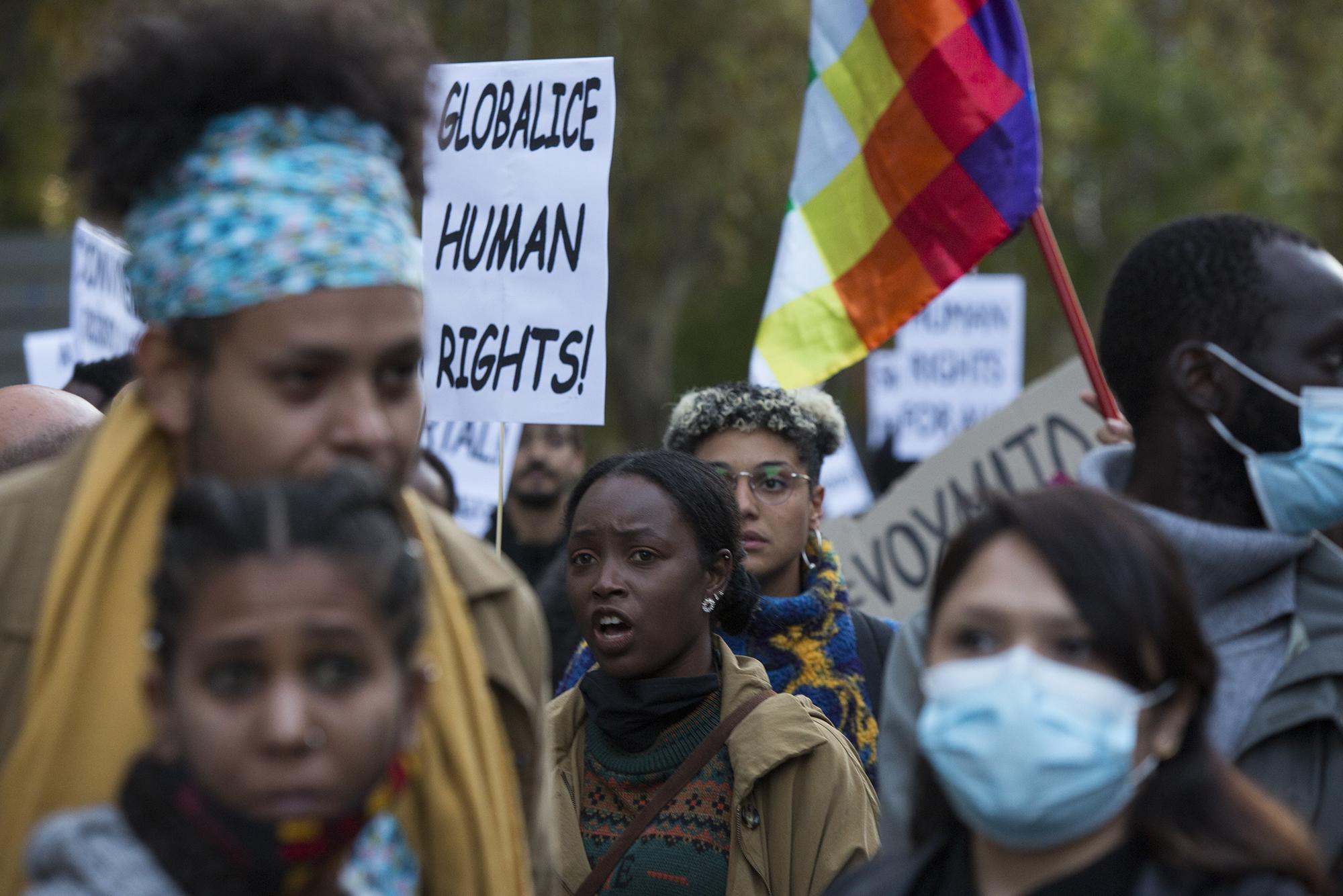 Manifestación antirracista en Madrid: Contra la violencia racista y los delitos de odio - 4